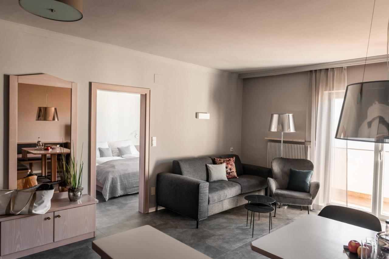 Apartmenthotel Ritterhof Suites & Breakfast Schenna Dış mekan fotoğraf