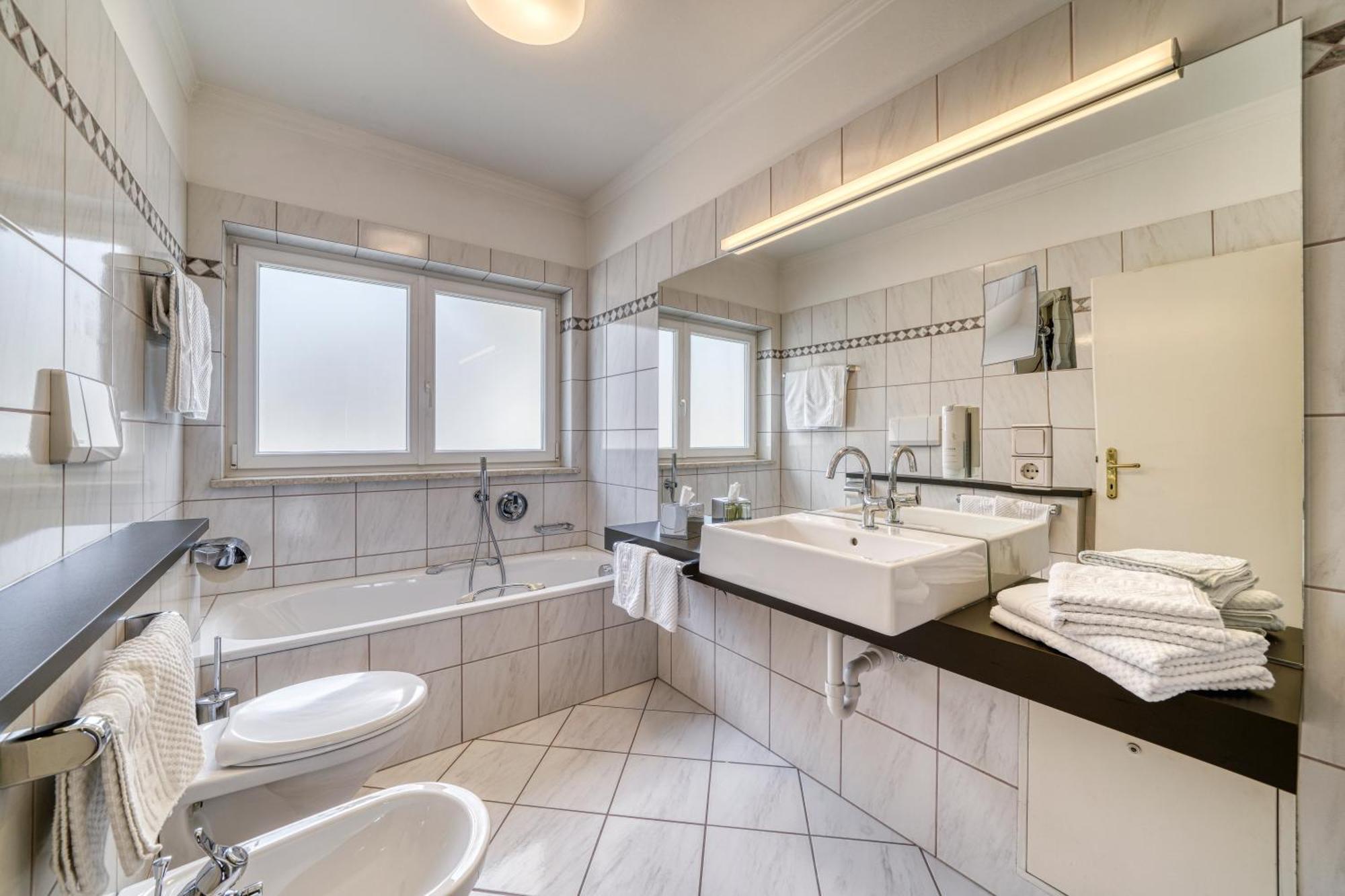 Apartmenthotel Ritterhof Suites & Breakfast Schenna Dış mekan fotoğraf